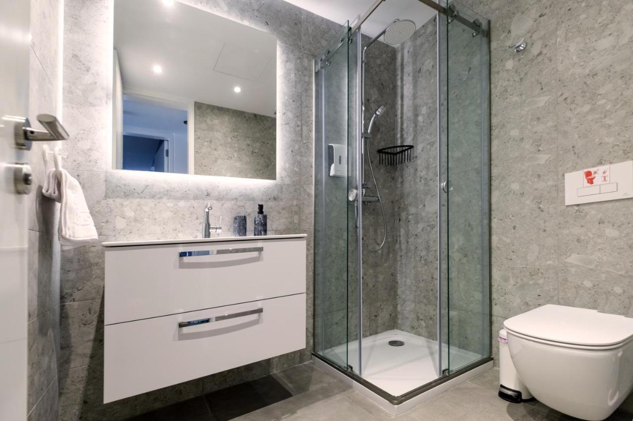Gaia Seaview Apartment 1 Larnaca Bagian luar foto